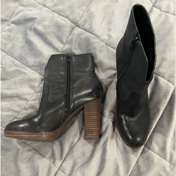 LUCKY BRAND ankle boots - Black -  size 6.5 - Picture 2 of 5